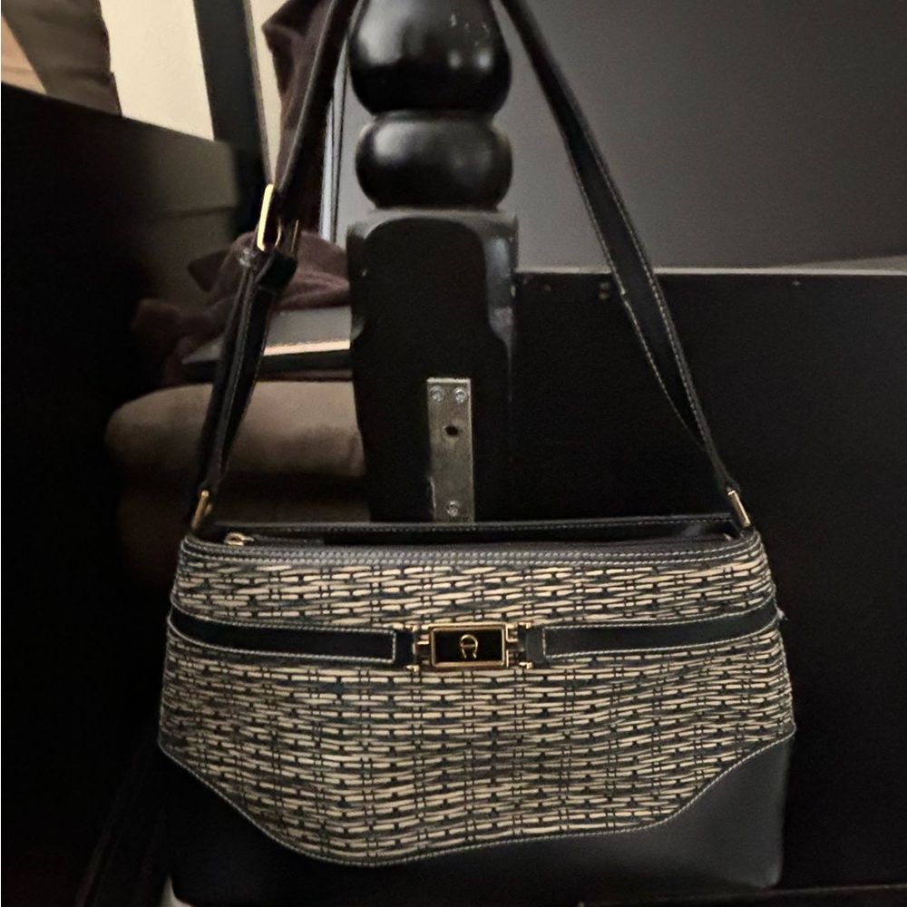 Etienne Aigner Woven Straw and leather purse